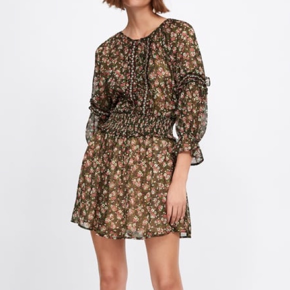 Zara Dresses & Skirts - Zara Floral Print Dress Zara Dresses & Skirts - Zara Floral Print Dress